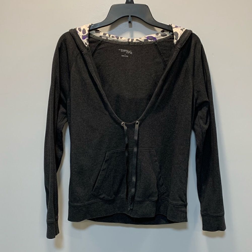 NY&CO hoodie White/purple animal print hood - Picture 3 of 11